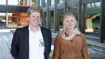 person ,ansikt ,smil ,yttertøy ,dagtid.