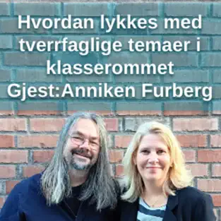 Bilde av professor Anniken Furberg med podcastverten Martin Johannessen.