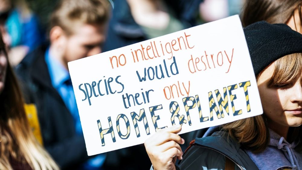 Skoleelever protesterer for klimaet. Foto.