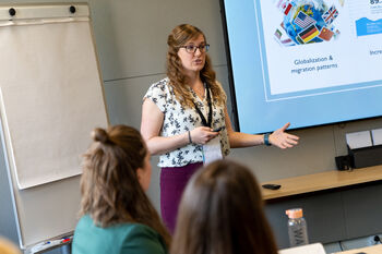 Joint ,Social group ,Teacher ,Public speaking ,Presentation.